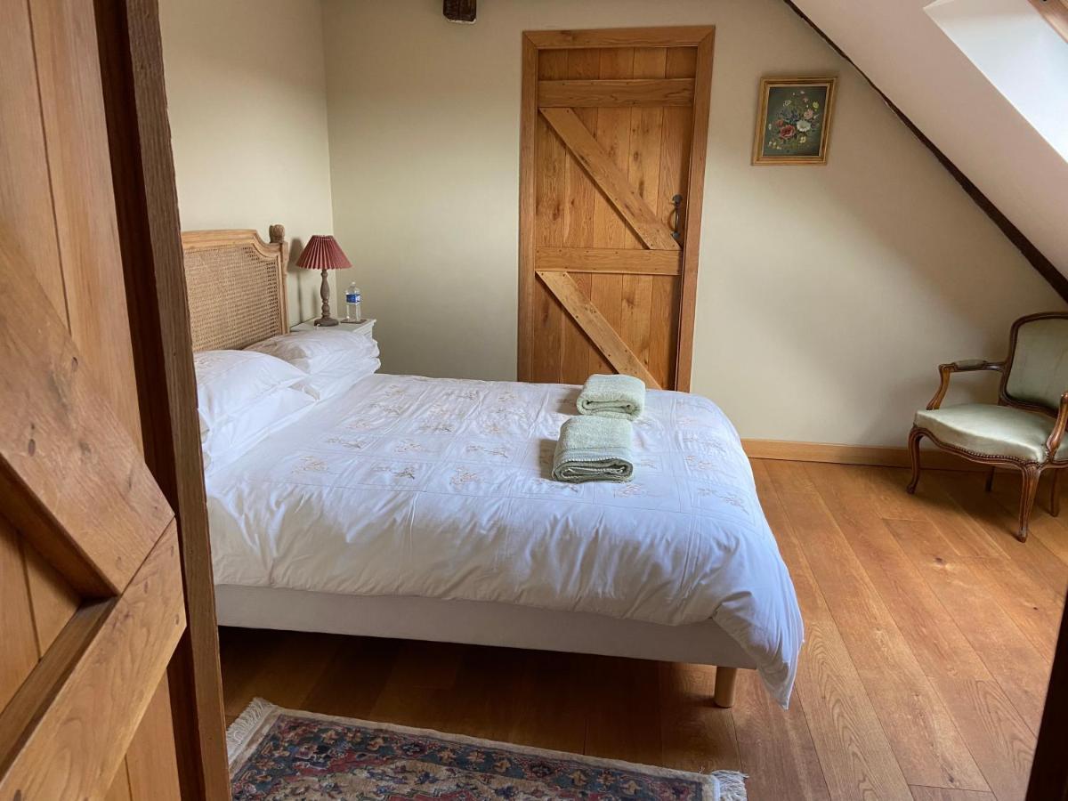 Longere Ville Voisin - Chambre D'Hote Augan Eksteriør bilde